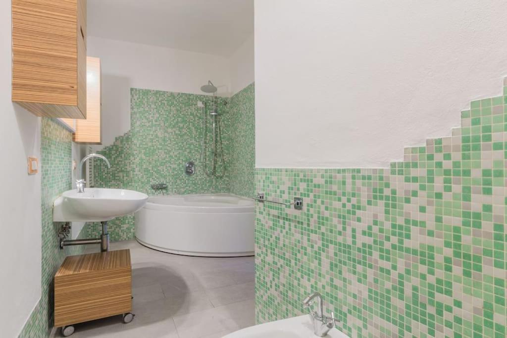 San Bartolomeo Loft Guest House Piacenza Exterior foto